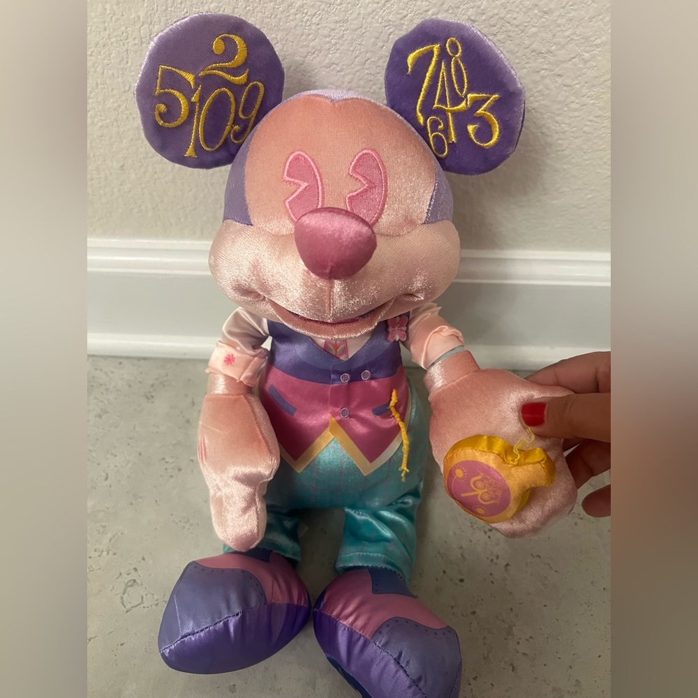 Disney Plush - The Main Attraction Mickey Mouse - It's A Small World